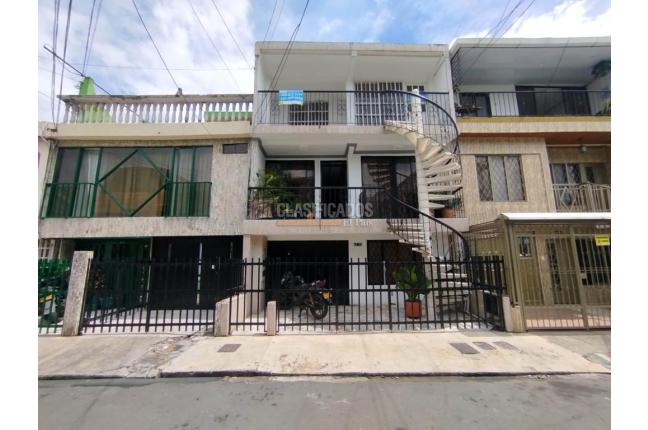 Apartamentos, Alquiler en La Esmeralda