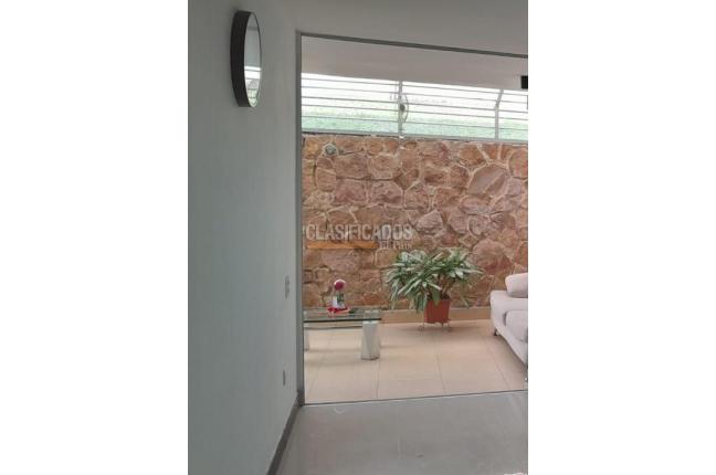 Apartamentos, Venta, Cerro Cristales - $450.000.000