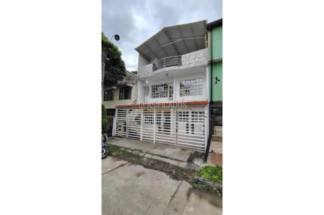 Apartamentos, Alquiler en Primero de Mayo