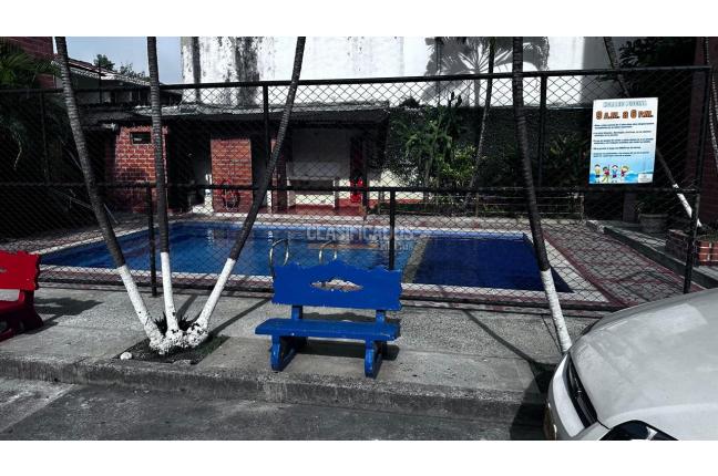 Apartamentos, Venta en Santa Mónica Popular