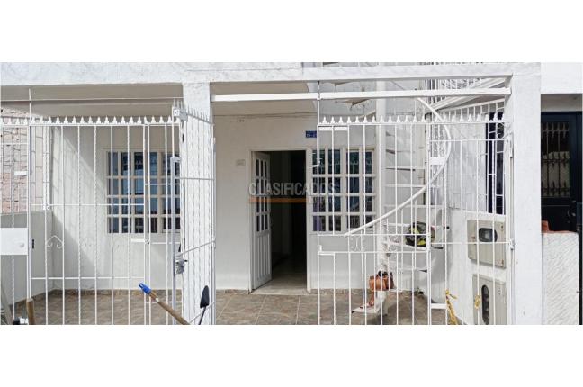 Casas, Alquiler en Salomia