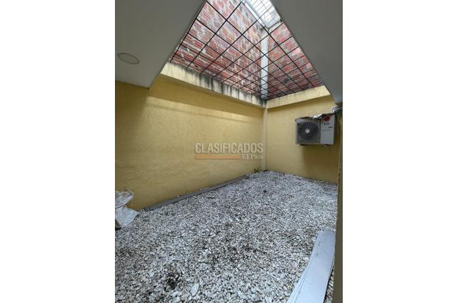Oficinas y Consultorios, Alquiler en Gran Limonar
