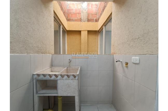 Apartamentos, Alquiler, Salomia - $950.000