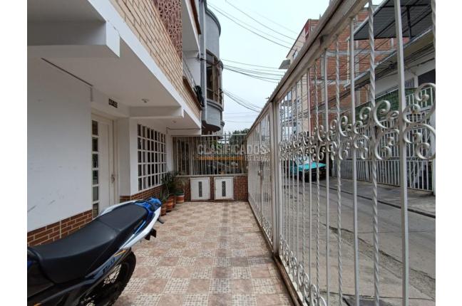 Apartamentos, Alquiler, Salomia - $950.000