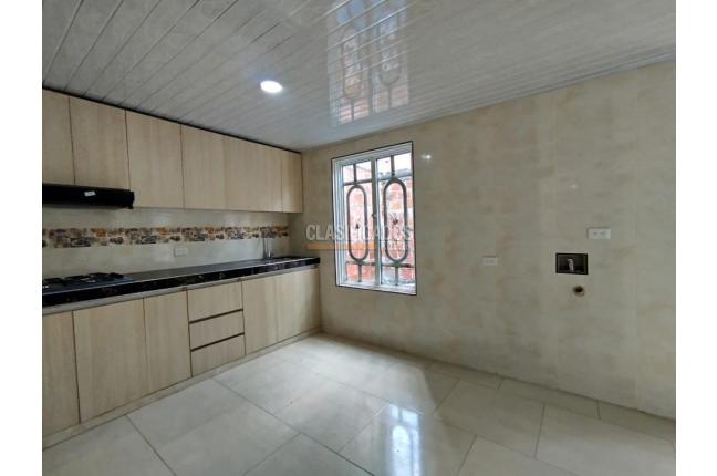 Casas, Alquiler, Salomia - $1.600.000