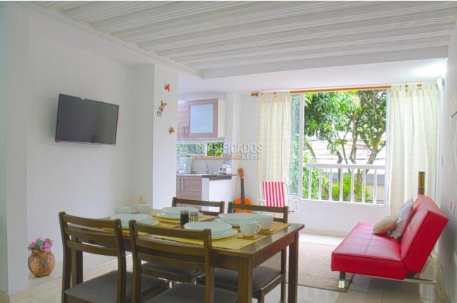 Casas, Alquiler, Prados del Norte - $13.000.000
