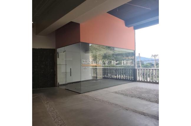 Locales y Bodegas, Alquiler, Giron - $3.100.000