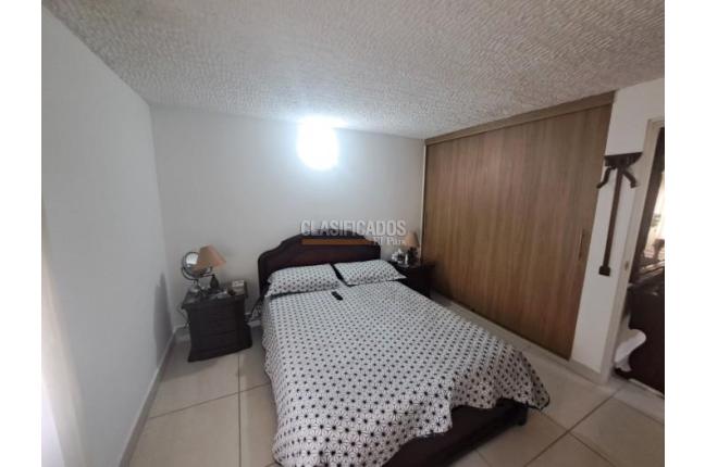 Apartamentos, Venta, Álamos - $300.000.000