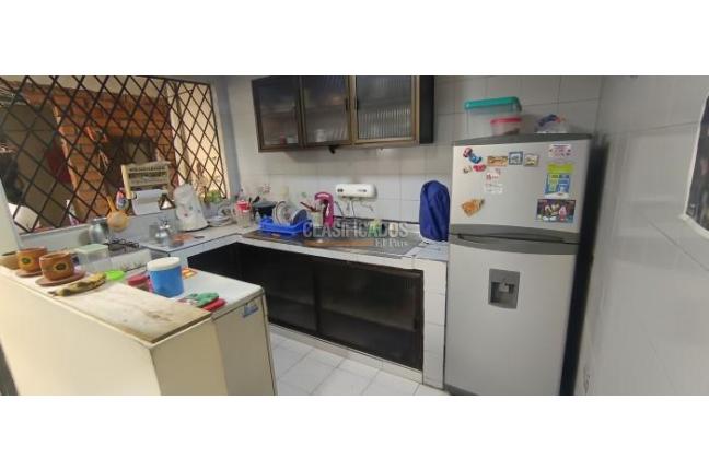 Casas, Venta, Champagñat - $350.000.000