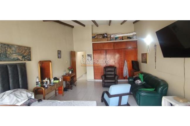 Casas, Venta, Champagñat - $350.000.000
