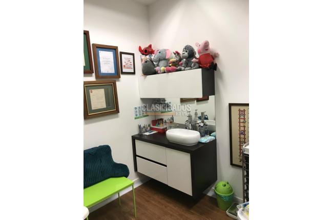 Oficinas y Consultorios, Alquiler, Centro Ccial. Unicentro - $2.900.000