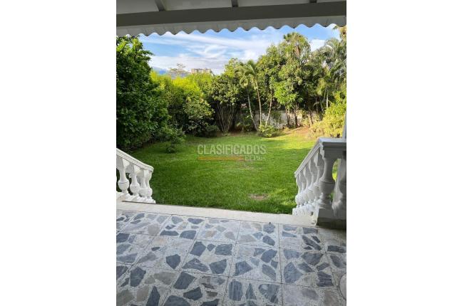 Casas, Venta en Ciudad Jardín