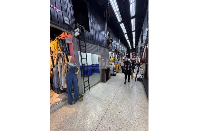 Locales y Bodegas, Venta, Centro Ccial Ciudad de Cali - $270.000.000