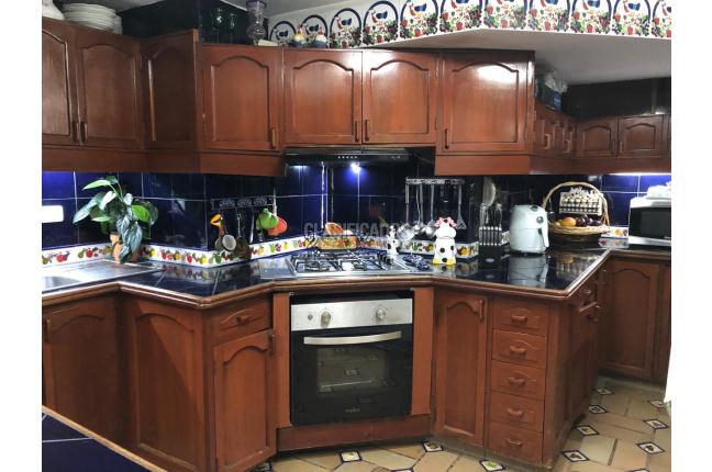Apartamentos, Alquiler, Centro Ccial Centenario - $3.100.000