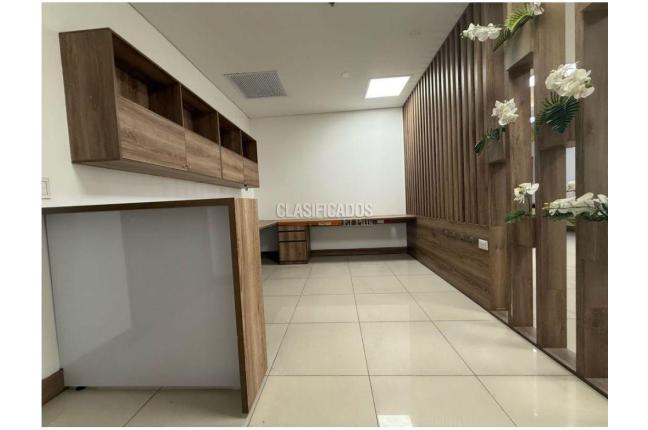 Oficinas y Consultorios, Alquiler, Centro Ccial. Jardín Plaza - $10.100.000