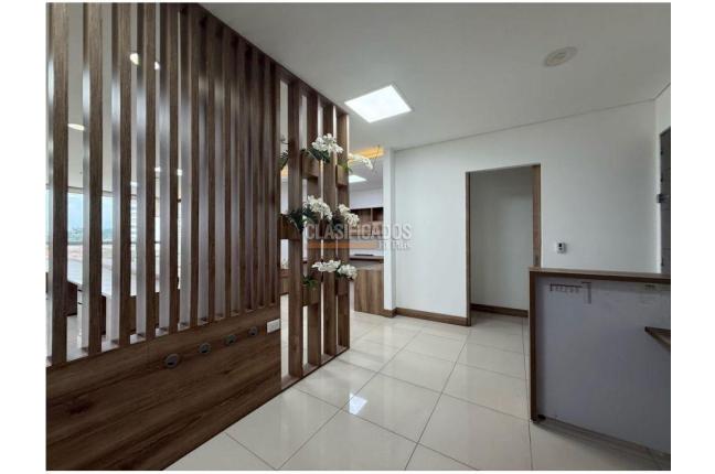 Oficinas y Consultorios, Alquiler, Centro Ccial. Jardín Plaza - $10.100.000