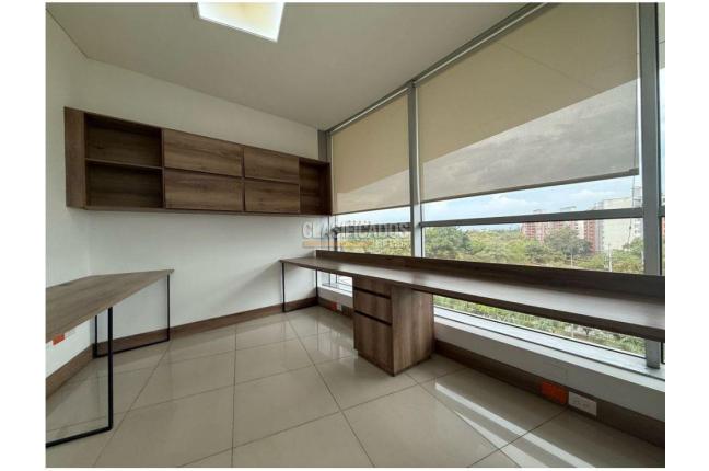 Oficinas y Consultorios, Alquiler, Centro Ccial. Jardín Plaza - $10.100.000