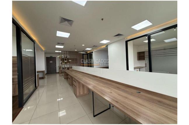 Oficinas y Consultorios, Alquiler, Centro Ccial. Jardín Plaza - $10.100.000