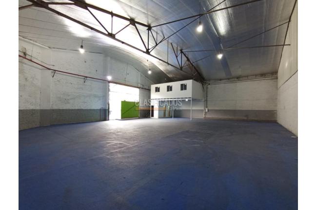 Locales y Bodegas, Alquiler, Benjamín Herrera - $8.170.000
