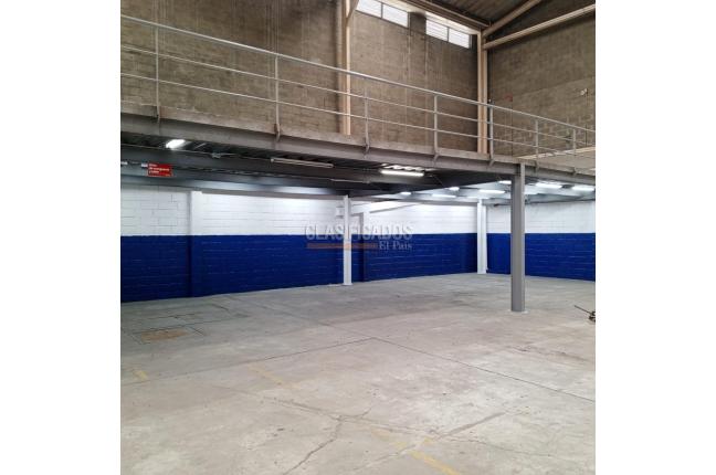 Locales y Bodegas, Alquiler, El Piloto - $22.000.000