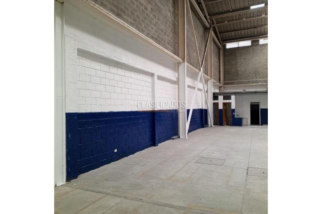 Locales y Bodegas, Alquiler, El Piloto - $22.000.000