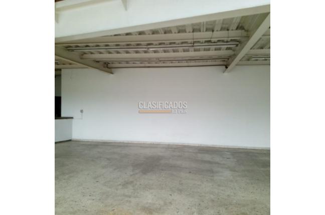 Locales y Bodegas, Alquiler, El Piloto - $22.000.000