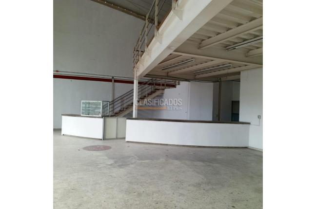 Locales y Bodegas, Alquiler, El Piloto - $22.000.000
