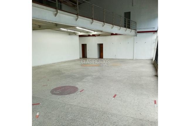 Locales y Bodegas, Alquiler, El Piloto - $22.000.000