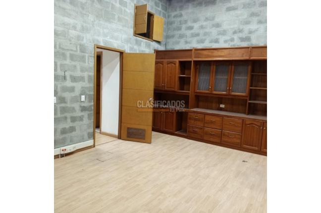 Locales y Bodegas, Alquiler, El Piloto - $22.000.000