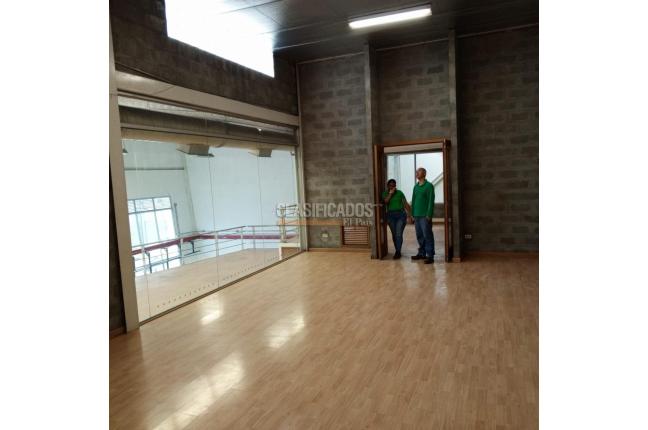 Locales y Bodegas, Alquiler, El Piloto - $22.000.000