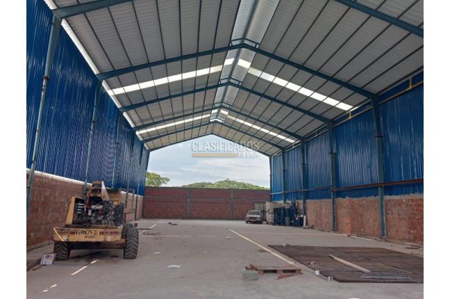 Locales y Bodegas, Alquiler, Paso del Comercio - $12.000.000