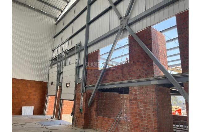 Locales y Bodegas, Alquiler, Paso del Comercio - $12.000.000
