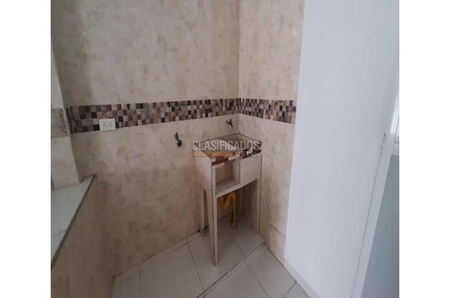 Apartamentos, Alquiler, Nueva Floresta - $800.000