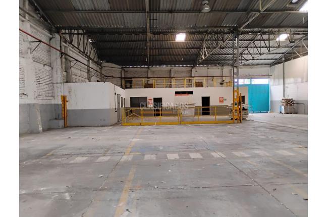 Locales y Bodegas, Alquiler, Industrial - $15.000.000