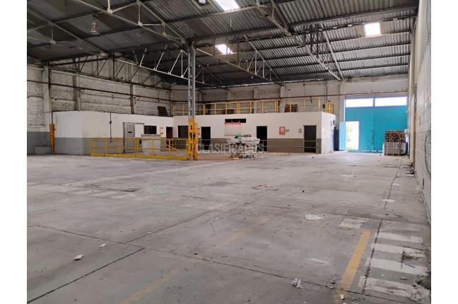 Locales y Bodegas, Alquiler, Industrial - $15.000.000