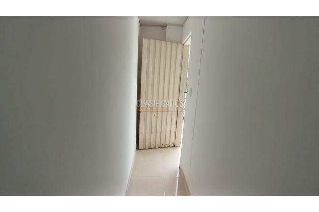 Apartamentos, Alquiler, Colseguros - $1.100.000