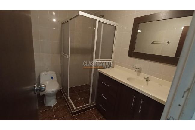 Apartamentos, Alquiler, Colseguros - $1.100.000