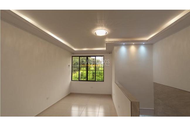 Casas, Alquiler, Prados del Norte - $2.300.000