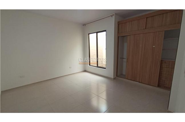 Casas, Alquiler, Prados del Norte - $2.300.000