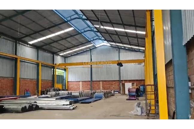 Locales y Bodegas, Alquiler, Paso del Comercio - $18.000.000
