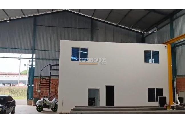 Locales y Bodegas, Alquiler, Paso del Comercio - $18.000.000