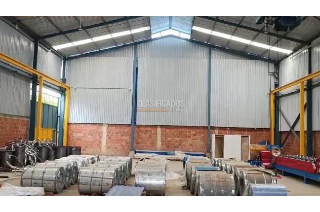 Locales y Bodegas, Alquiler, Paso del Comercio - $18.000.000