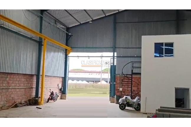 Locales y Bodegas, Alquiler, Paso del Comercio - $18.000.000