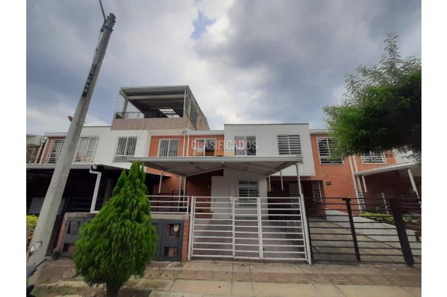 Casas, Alquiler, Ciudad Pacifica - $2.000.000