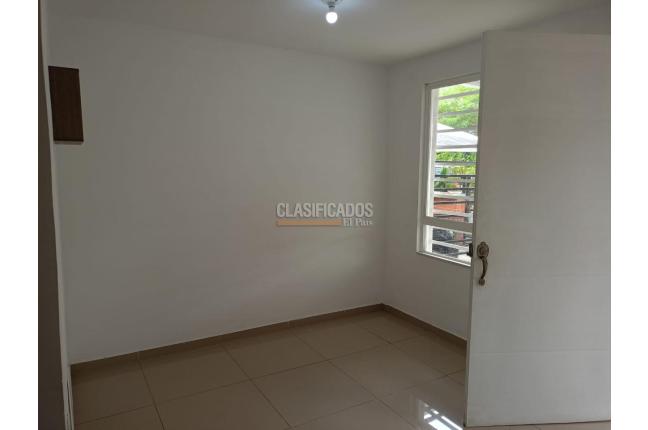 Casas, Alquiler, Ciudad Pacifica - $2.000.000