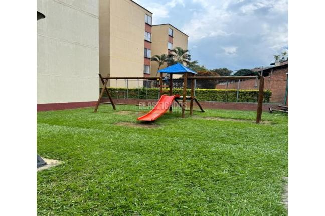 Apartamentos, Alquiler, Primero de Mayo - $1.400.000