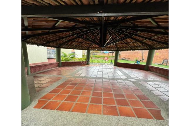 Apartamentos, Alquiler, Primero de Mayo - $1.400.000