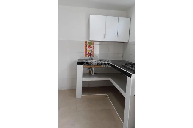 Apartaestudios, Alquiler, Brisas de los Álamos - $600.000