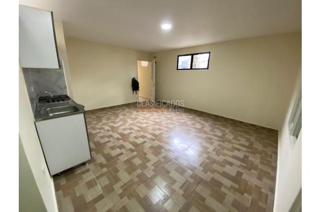 Apartaestudios, Alquiler, Cristales - $950.000