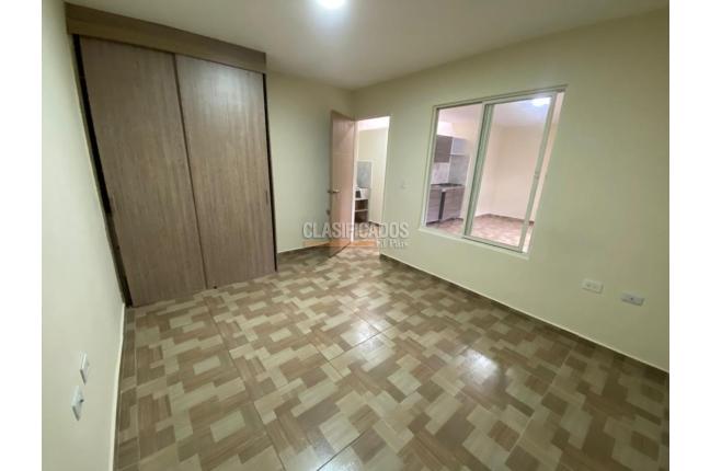 Apartaestudios, Alquiler, Cristales - $950.000
